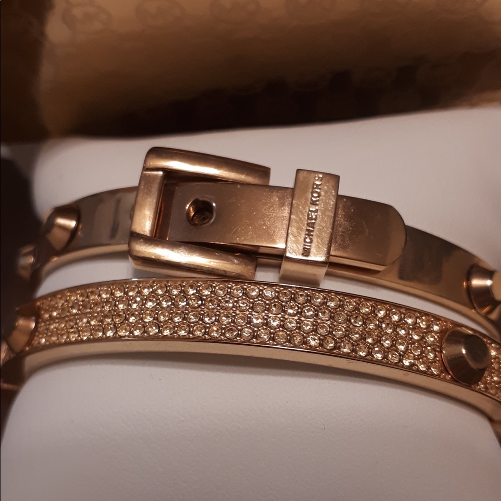 Authentic Michael Kors Bracelet Set in Rose Gold - Picture 2 of 12